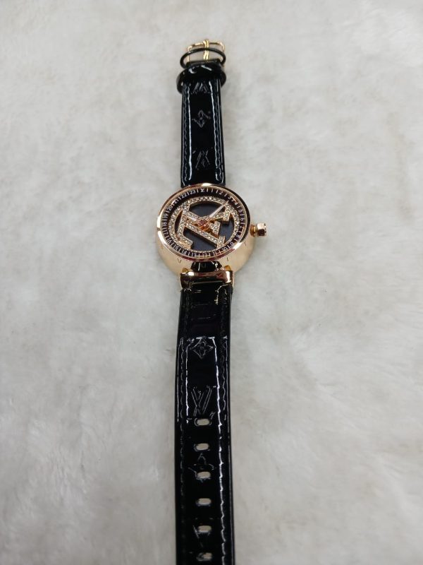 Louis Vuitton Luxury Women's Square Leather Watch