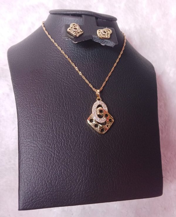 Gold Coated Women's Fashion Necklace and earrings set