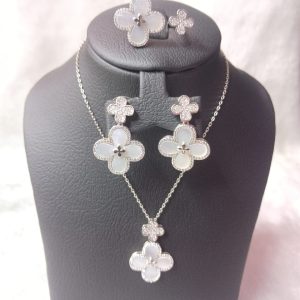 stainless steel set with flowers