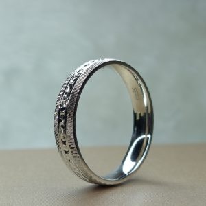 925 Sterling Silver Wedding Ring – Classic Engraved Band for Him or Her