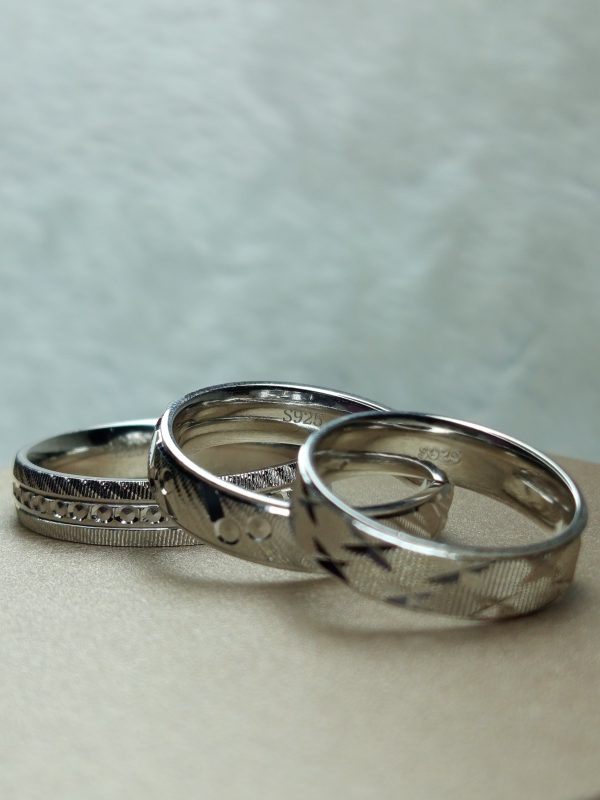 925 Sterling Silver Wedding Ring – Classic Engraved Band for Him or Her - Image 2
