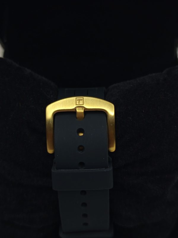 Tear-Trace Dual Display Gold & Black Men's Watch – Luxury Chronograph with Digital Display - Image 5